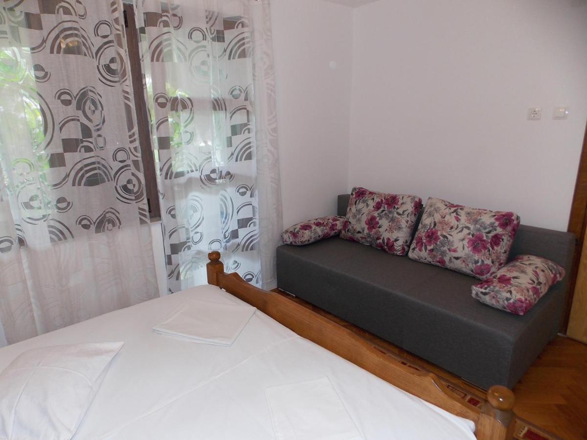 Apartments Miro Kornić מראה חיצוני תמונה